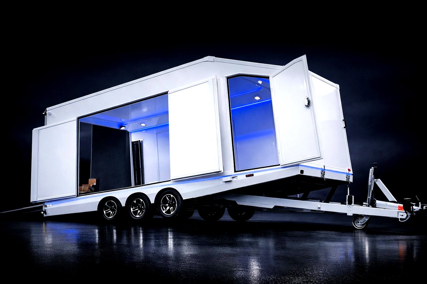REMORQ — Premium Enclosed Trailer